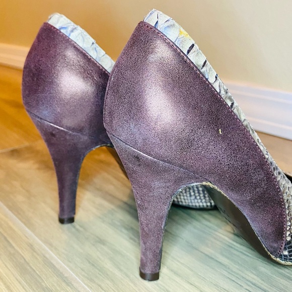 EUC Judith Leiber Exotic Alligator Leather & Satin Pumps - Picture 10 of 15